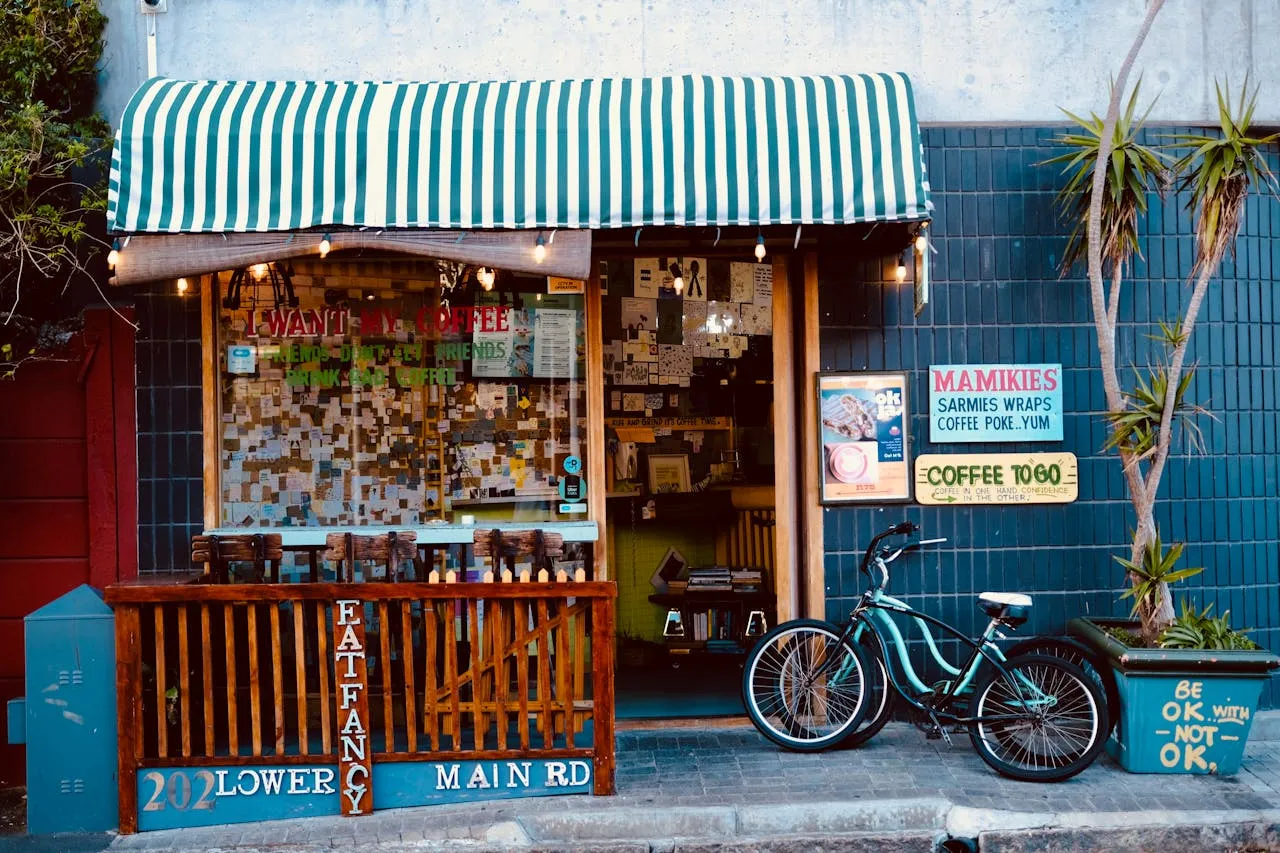 kedai kopi dan coffee shop