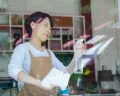 Tips membersihkan Kaca