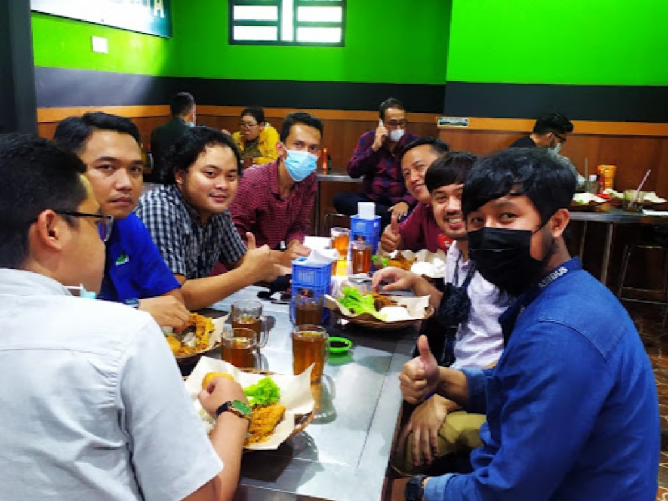 Ayam Penyet Surabaya