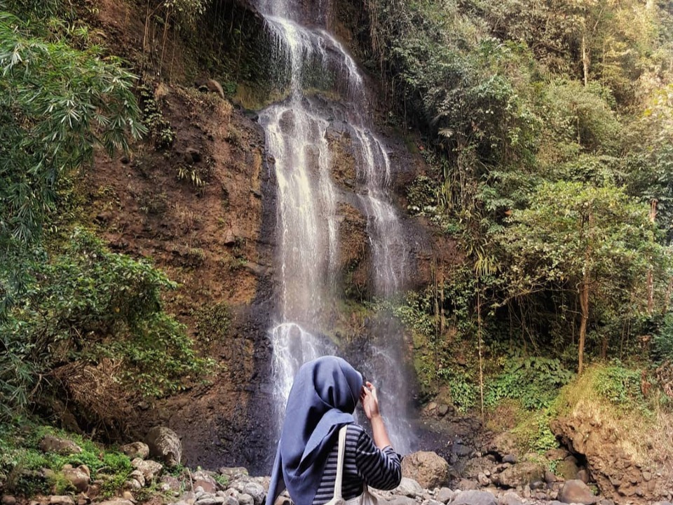 Curug Cimandaway Air Terjun Sejuk & Wahana Outbond yang Bikin Happy