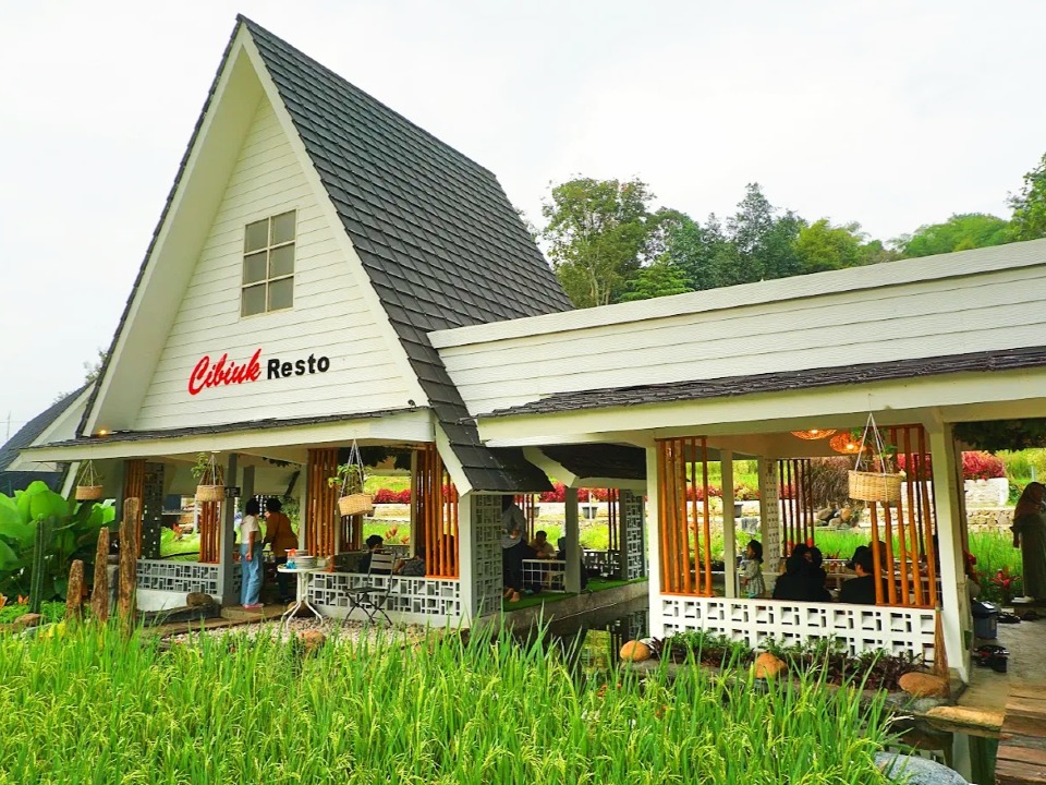 Antapura De Djati