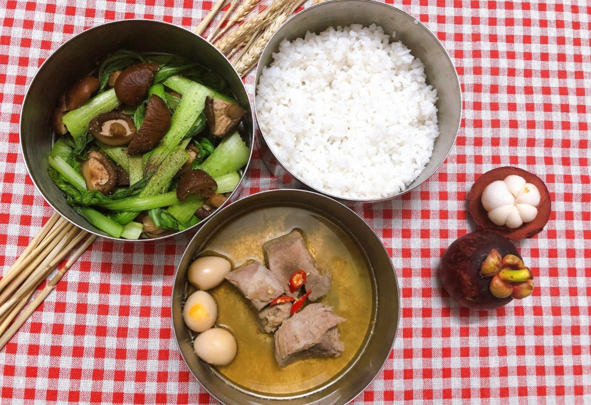 Nasi protein komplit Nasi protein komplit